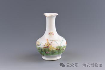 Cultural Relics in Collection | Pink Grass Insect Jade Pot Spring Bottle